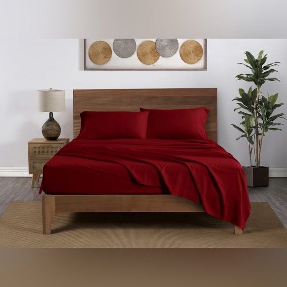 Soft Microfiber Sheet Set 4 Piece QueenRed New By MainStays - Picture 1 of 4